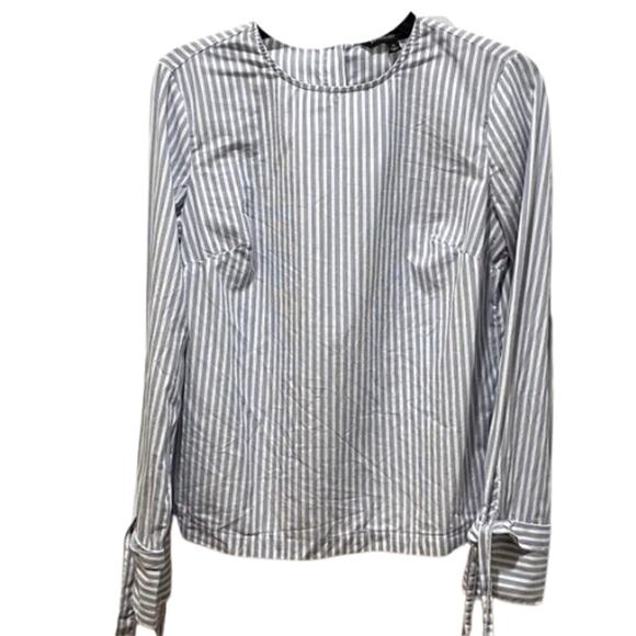 Banana Republic Poplin Striped Blouse in Navy & White Petite Size XXS - Picture 2 of 5